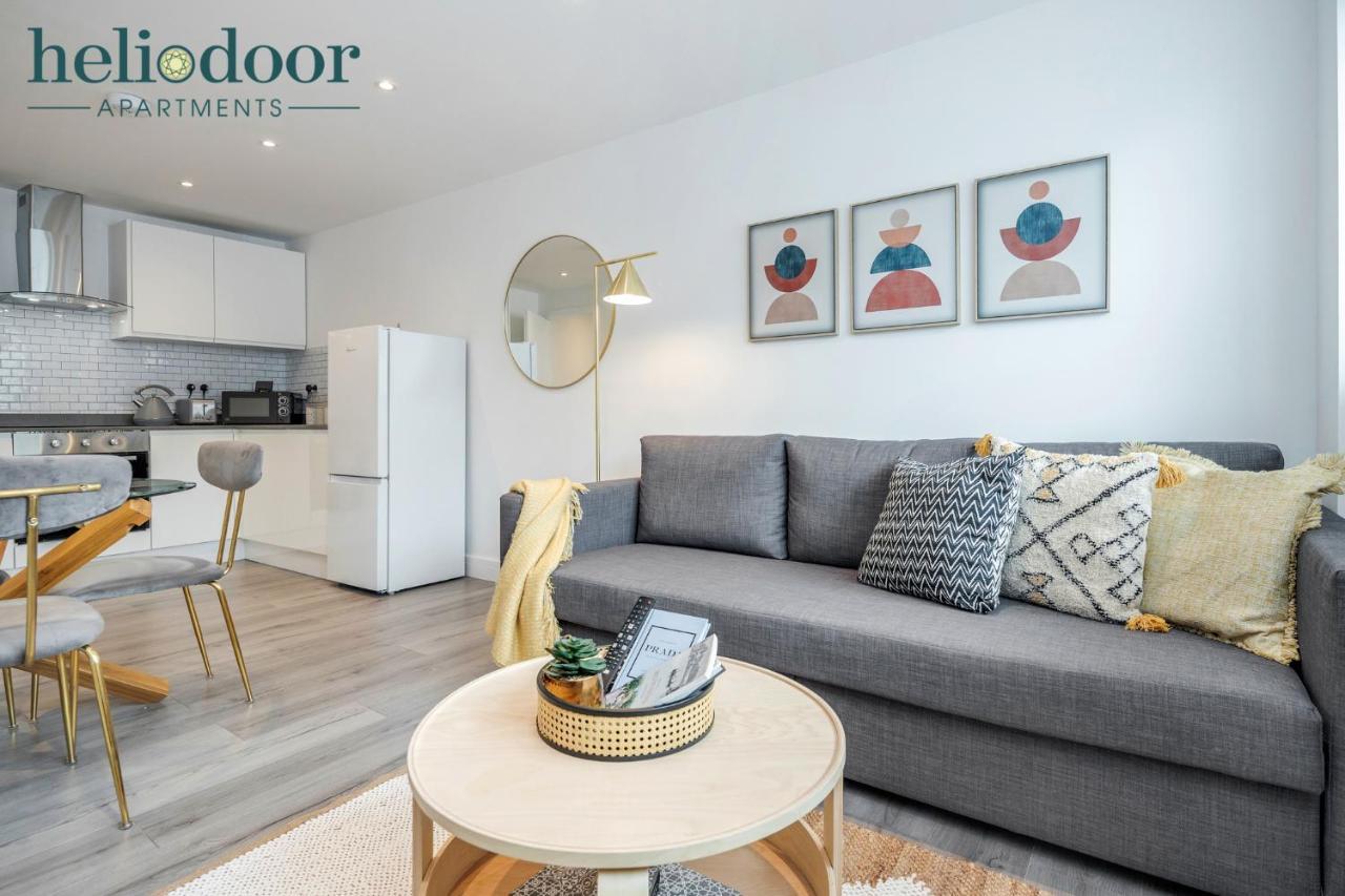 Milton Keynes Apartments, Sleeps Up To 5, Free Parking, Free Wifi & Movies, 7 Mins Drive To Milton Keynes Central Station For Direct Trains To London & The North Exterior photo