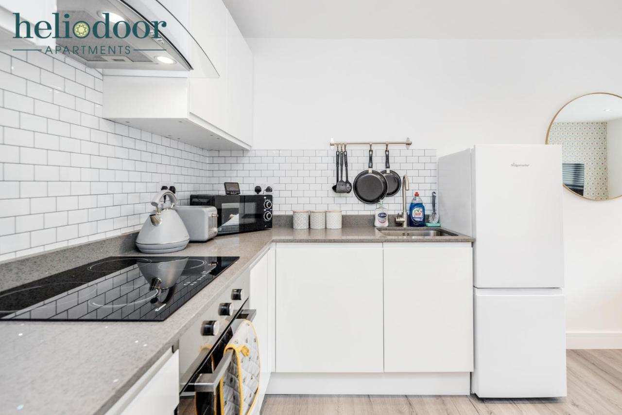 Milton Keynes Apartments, Sleeps Up To 5, Free Parking, Free Wifi & Movies, 7 Mins Drive To Milton Keynes Central Station For Direct Trains To London & The North Exterior photo