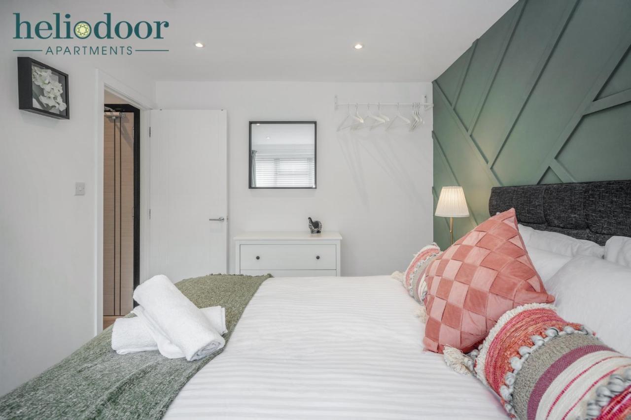 Milton Keynes Apartments, Sleeps Up To 5, Free Parking, Free Wifi & Movies, 7 Mins Drive To Milton Keynes Central Station For Direct Trains To London & The North Exterior photo